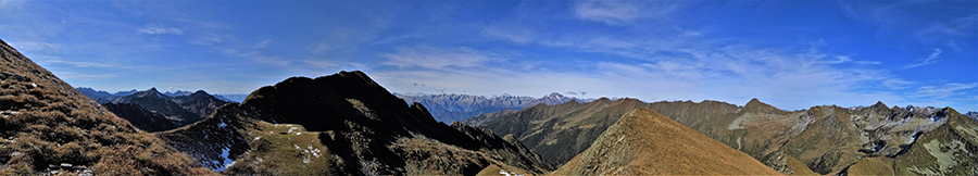 Panorama salendo dal Passo di Tartano (2108 m) a Cima di Lemma (2348 m)